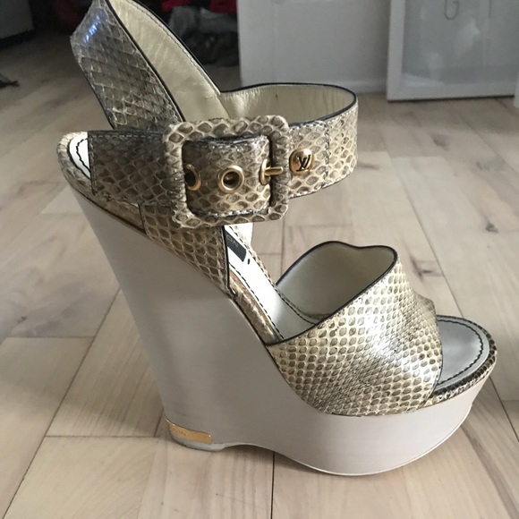 Louis Vuitton white snakeskin wedges - Picture 2 of 5